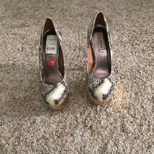 Steve Madden pump